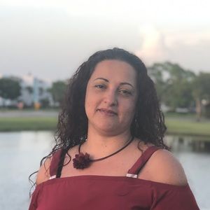 Meet your Posher, Mirette